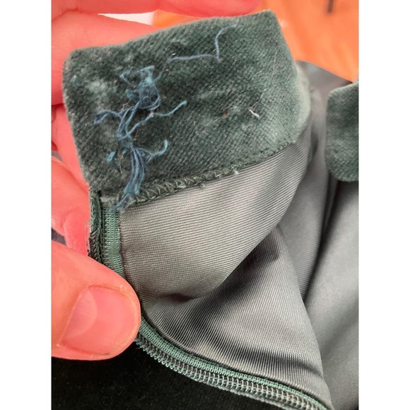 True Vintage 70s Emerald Green Velvet Skirt Size Small A Line Lined Elegant - Picture 8 of 8